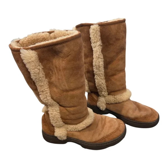 UGG Australia, Sunburst Tall, Sued, Sheepskin Lining, Size: 7 - Picture 3 of 4